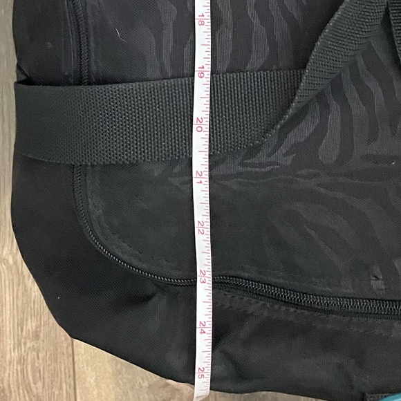 DAKINE- EQ Duffle Bag. - Picture 5 of 7